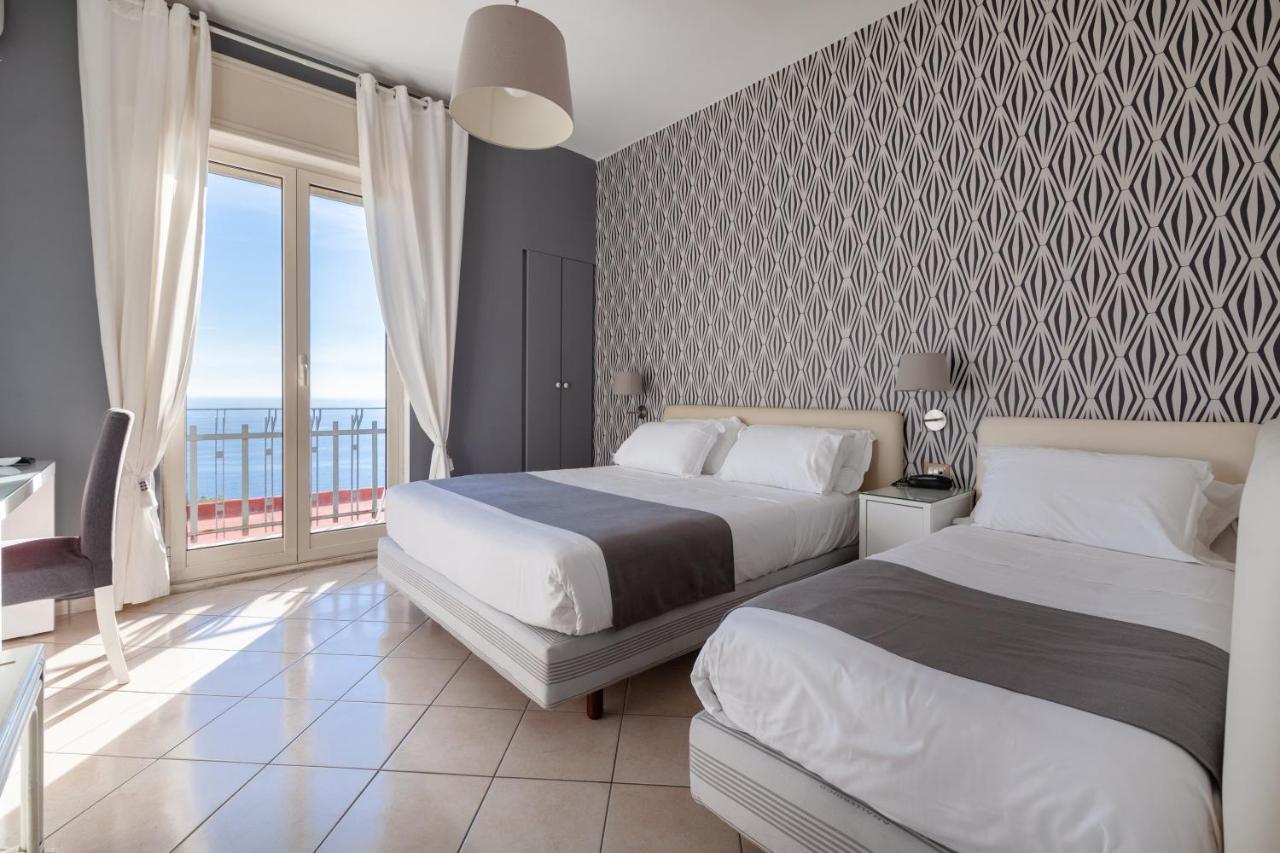Mini Hotel - Angolo Di Paradiso - Ποτσουόλι Εξωτερικό φωτογραφία