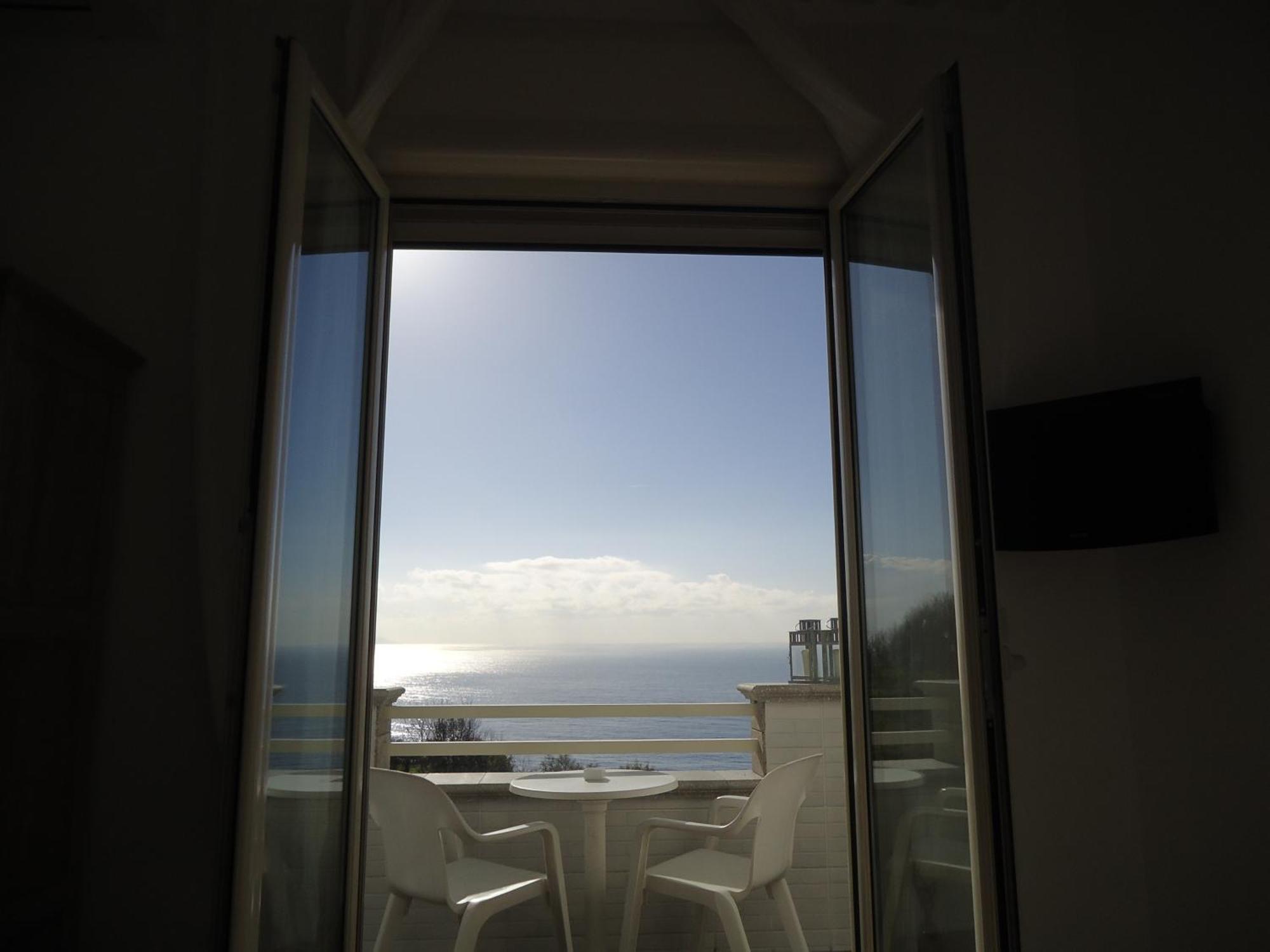 Mini Hotel - Angolo Di Paradiso - Ποτσουόλι Εξωτερικό φωτογραφία