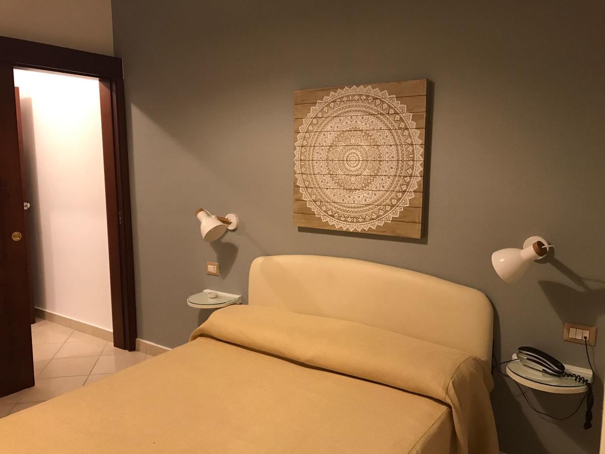 Mini Hotel - Angolo Di Paradiso - Ποτσουόλι Εξωτερικό φωτογραφία