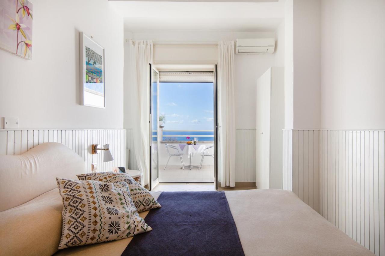 Mini Hotel - Angolo Di Paradiso - Ποτσουόλι Εξωτερικό φωτογραφία